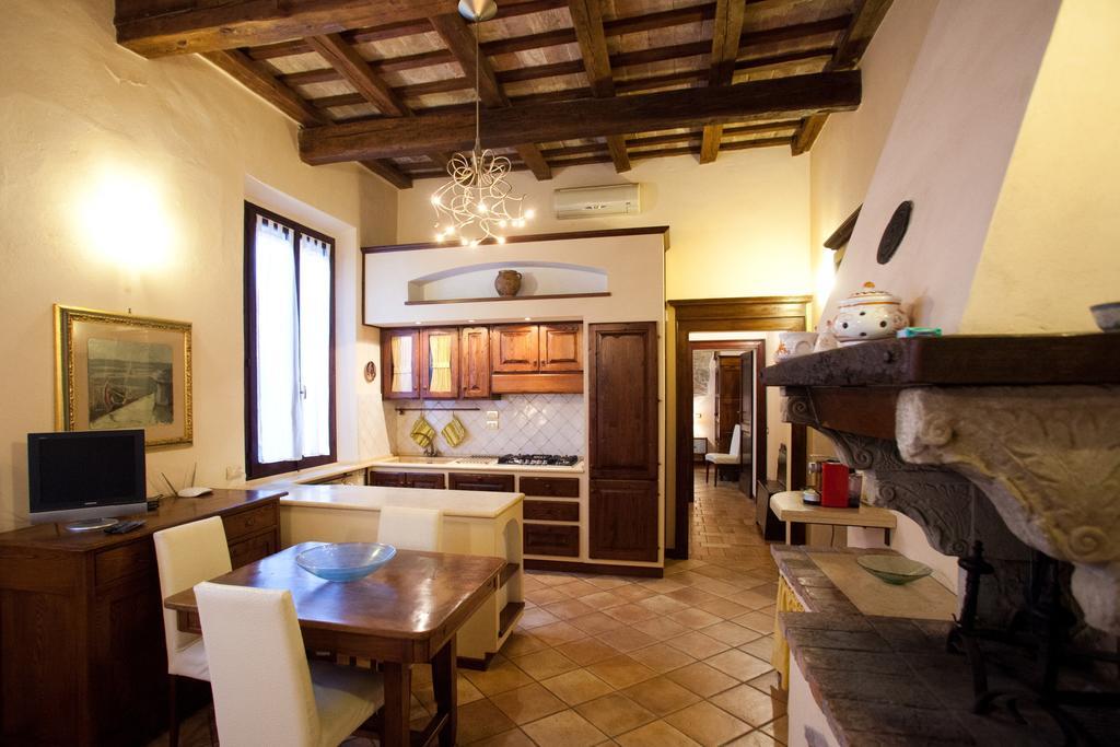 Relais B&B Corte Dei Turchi Longiano Quarto foto